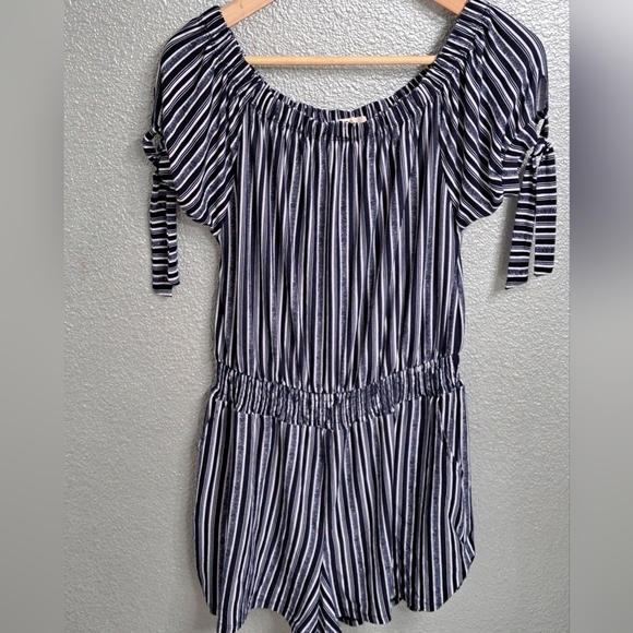 COPY - Derek ❤️ Heart Blue & White Striped Romper    Size XL - Picture 6 of 7